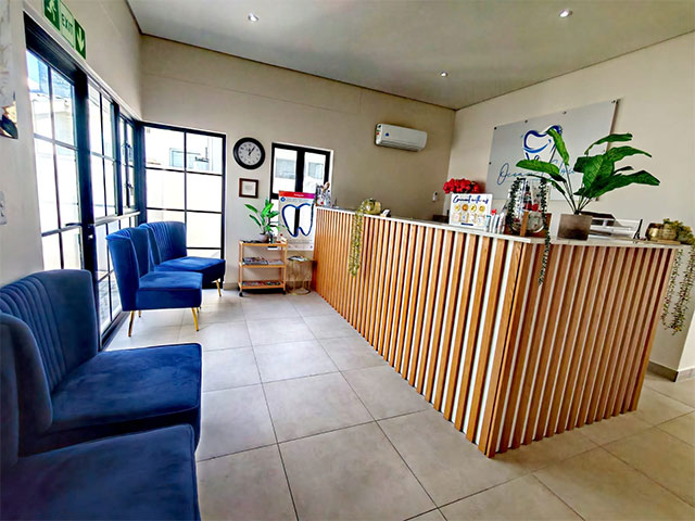 Dr Carse Ocean Glow Smile Studio Mossel Bay 03